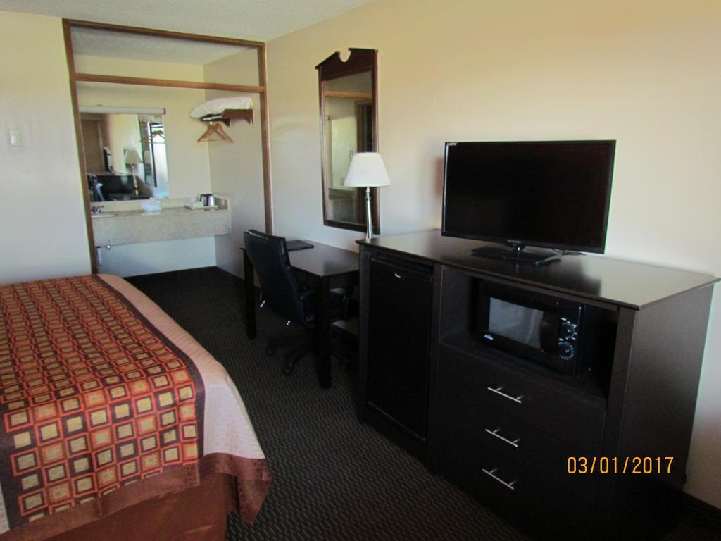Travelers Lodge Beatrice Luaran gambar